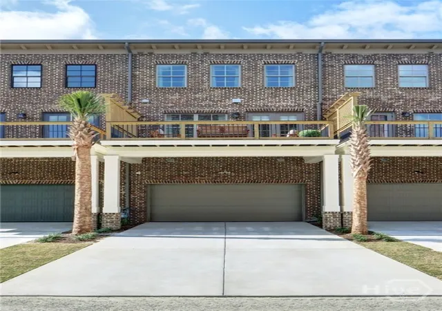 Photo 4 of Townhouse for sale at 404 Upper E Ave, Savannah, GA 31401 | MLS# SA361347 | Listing updated on 2026-09-10