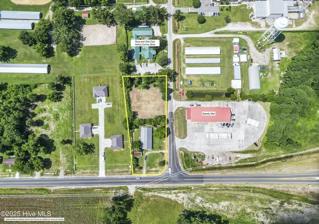 Homes for sale in Lake Waccamaw, NC | 103 Top Tobacco Rd, Lake Waccamaw, NC 28450 | MLS# 100528084