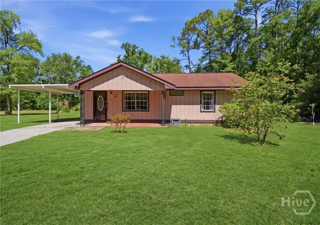 Homes for sale in Hinesville, GA | 551 Ashmore Rd, Hinesville, GA 31313 | MLS# SA355058