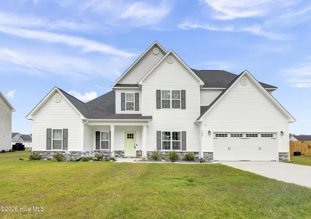 Photo 3 of Single family home for sale at 2022 Tarpon Trl, New Bern, NC 28562 | MLS# 100578592 | Listing updated on 2026-08-18