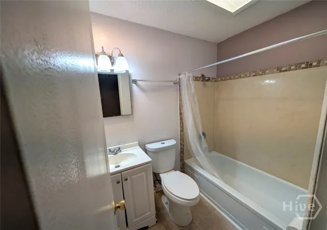 Photo 4 of Single family home for sale at 9406 Dunwoody Dr, Savannah, GA 31406 | MLS# SA357622 | Listing updated on 2026-08-28