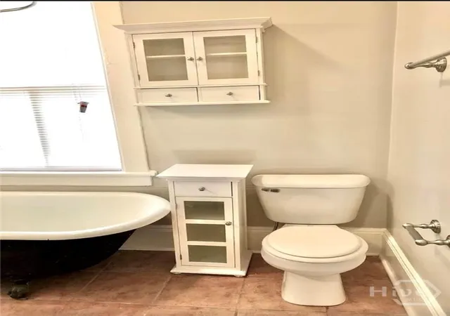 Listing Photo 2 - Condo for sale in building located at 1809 Jefferson St, Savannah, GA 31401