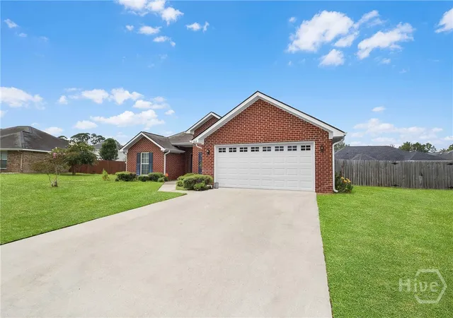 Photo 2 of Single family home for sale at 708 Cordele Cir, Hinesville, GA 31313 | MLS# SA363542 | Listing updated on 2026-08-28