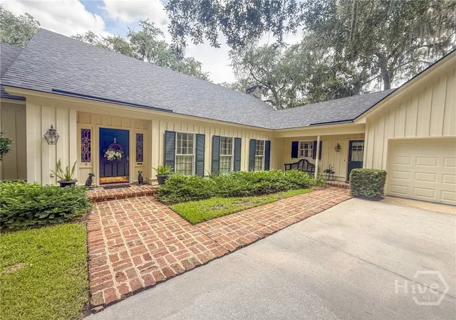Photo 1 of Single family home for sale at 5 Savy Ln, Savannah, GA 31411 | MLS# SA362514 | Listing updated on 2026-08-18