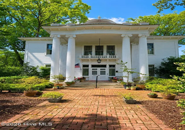 1st image of 900 Nash St N, Wilson, NC 27893 | MLS# 100516204