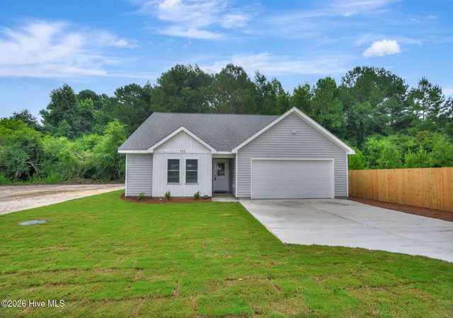 Photo 3 of Single family home for sale at 111 William Gurganus Rd, Maple Hill, NC 28454 | MLS# 100568980 | Listing updated on 2026-09-15