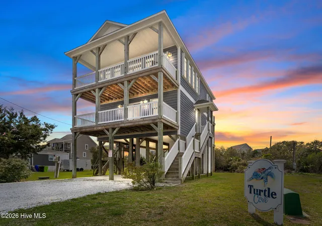 Homes for sale in N Topsail Beach, NC | 1517 Wahoo St, N Topsail Beach, NC 28460 | MLS# 100563111