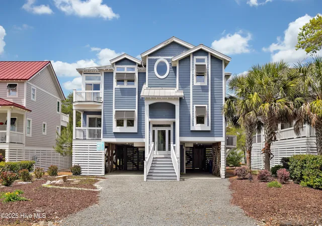 Photo 3 of Single family home for sale at 103 SE 74th Street, Oak Island, NC 28465 | MLS# 100487597 | Listing updated on 2026-06-09