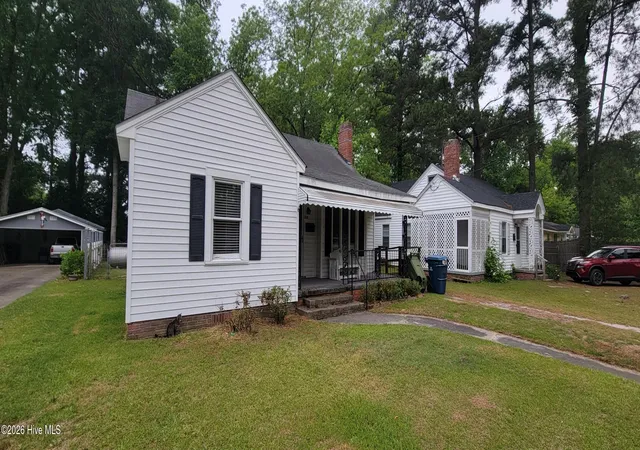 Homes for sale in Washington, NC | 329 E 11Th St, Washington, NC 27889 | MLS# 100582339