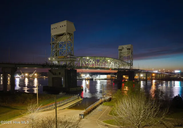 2nd image of 709 N 4Th St, Wilmington, NC 28401