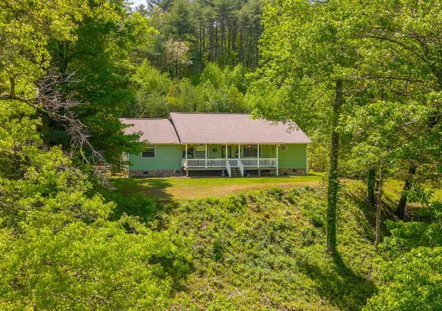 Photo 2 of Single family home for sale at 1364 Atoah Rd, Robbinsville, NC 28771 | MLS# 98544417 | Listing updated on 2026-08-18