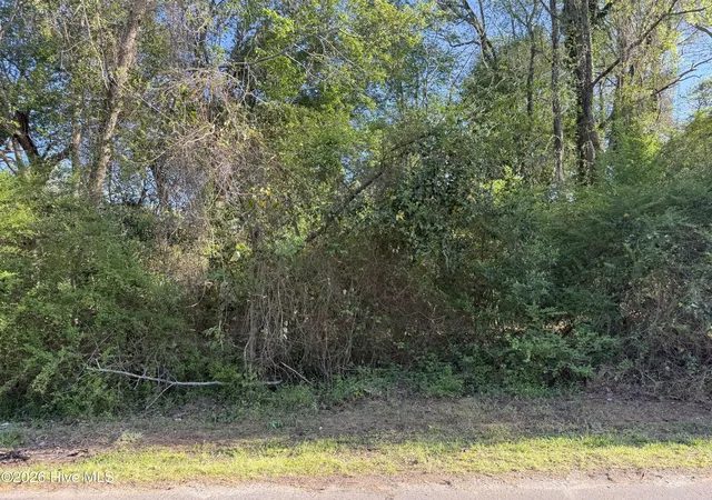 Photo 1 of Land for sale at 2509 New Bern Ave, New Bern, NC 28562 | MLS# 100565326 | Listing updated on 2026-04-14