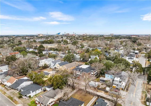 Homes for sale in Savannah, GA | 733 E Henry St #A, Savannah, GA 31401 | MLS# SA349010