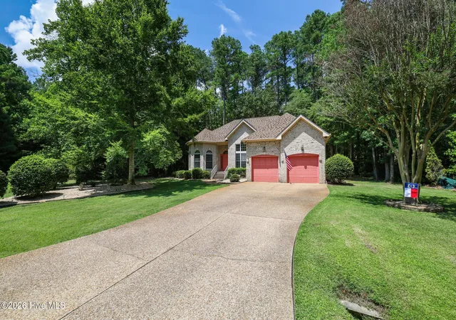 Photo 3 of Single family home for sale at 108 Neuse Cir, Hertford, NC 27944 | MLS# 100584450 | Listing updated on 2026-08-18