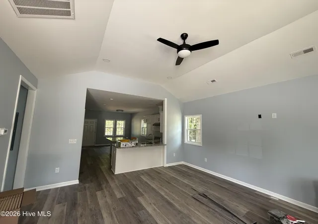 3rd image of 214 Pearl St, Clinton, NC 28328 | MLS# 100563189