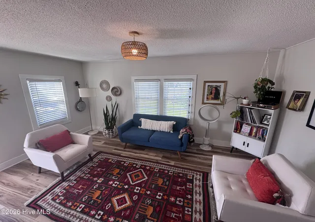 Photo 3 of Single family home for sale at 109 Carteret Ave, Beaufort, NC 28516 | MLS# 100594620 | Listing updated on 2026-08-18