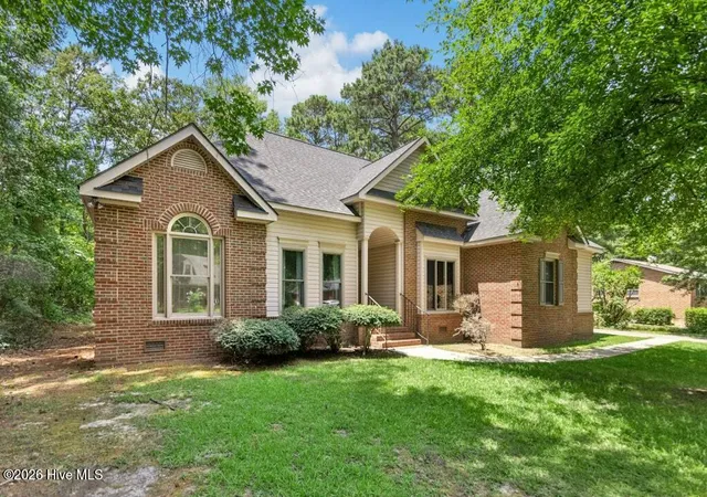 Photo 1 of Single family home for sale at 7 Aspen Dr, Smithfield, NC 27577 | MLS# 100588612 | Listing updated on 2026-10-01