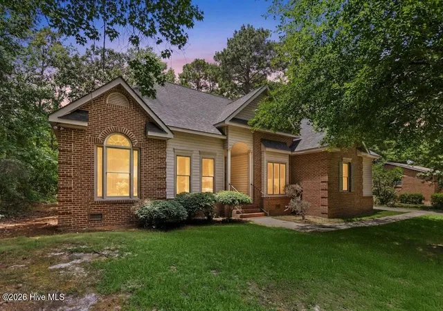 Photo 2 of Single family home for sale at 7 Aspen Dr, Smithfield, NC 27577 | MLS# 100588612 | Listing updated on 2026-10-01