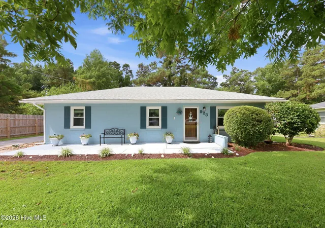 1st image of 923 N Yaupon Ter, Morehead, NC 28557 | MLS# 100563231