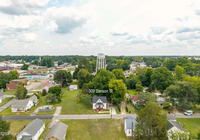 Homes for sale in Clinton, NC | 309 Stetson St, Clinton, NC 28328 | MLS# 100585277