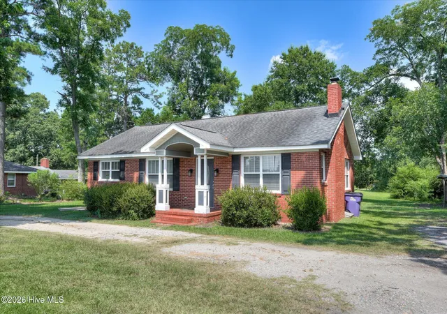 Homes for sale in Saluda, SC | 436 N Main St, Saluda, SC 29138 | MLS# 100587087