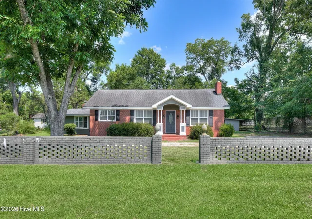 Homes for sale in Saluda, SC | 436 N Main St, Saluda, SC 29138 | MLS# 100587087