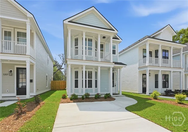 Photo 2 of Single family home for sale at 1205 E 34th Street, Savannah, GA 31404 | MLS# SA351743 | Listing updated on 2026-08-12