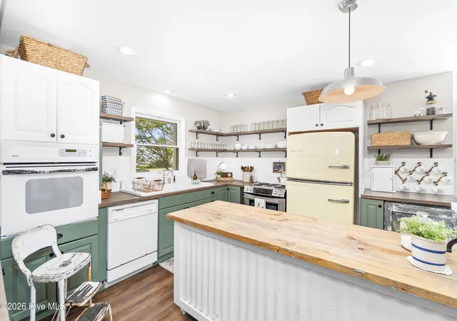 4th image of 126 Narrow Shore Rd, Aydlett, NC 27916 | MLS# 100567082