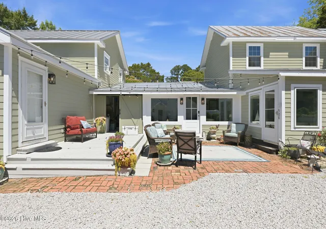Photo 3 of Single family home for sale at 508 Church St, Oriental, NC 28571 | MLS# 100584741 | Listing updated on 2026-10-02