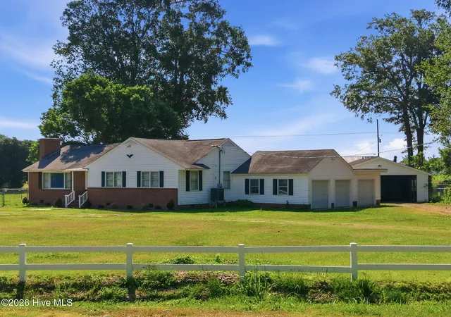 Homes for sale in Grifton, NC | 4919 Pinevilla St, Grifton, NC 28530 | MLS# 100584946