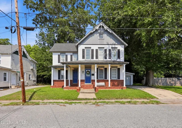 Photo 1 of Single family home for sale at 210 N Dyer St, Elizabeth City, NC 27909 | MLS# 100586403 | Listing updated on 2026-09-08