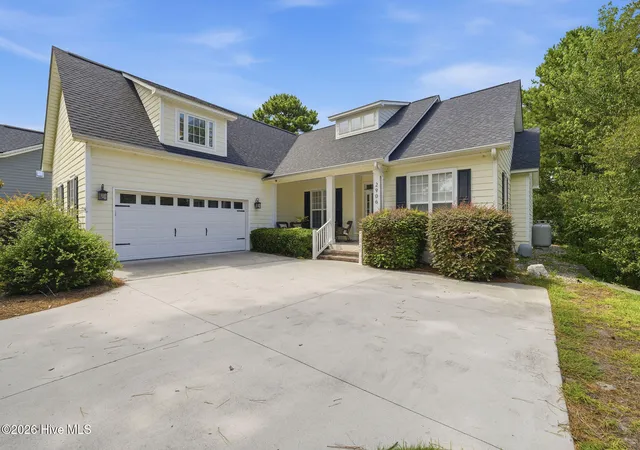 Photo 3 of Single family home for sale at 2906 Moorings Way SE, Southport, NC 28461 | MLS# 100586161 | Listing updated on 2026-08-18
