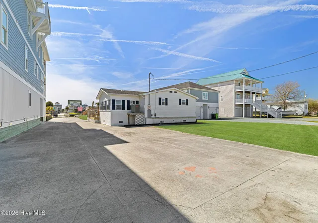 Homes for sale in Surf City, NC | 9105 W 9Th St, Surf City, NC 28445 | MLS# 100561406