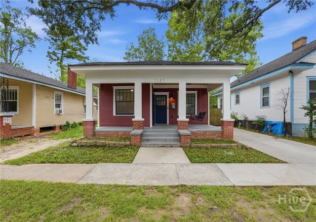 Photo 1 of Single family home for sale at 1121 Se 36th Street, Savannah, GA 31404 | MLS# SA358319 | Listing updated on 2026-09-12
