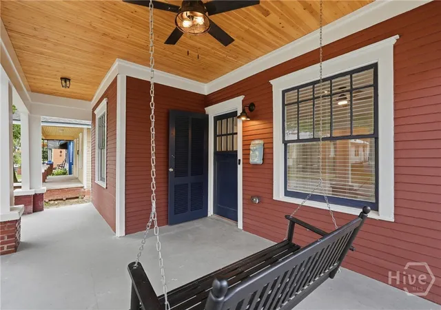 Photo 3 of Single family home for sale at 1121 SE 36th Street, Savannah, GA 31404 | MLS# SA358319 | Listing updated on 2026-09-12