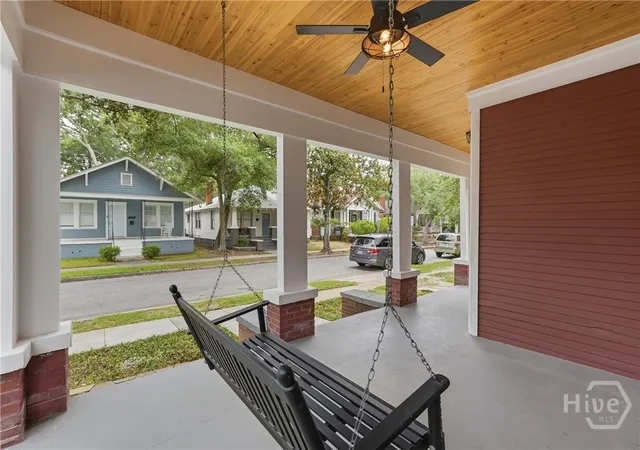 Photo 4 of Single family home for sale at 1121 SE 36th Street, Savannah, GA 31404 | MLS# SA358319 | Listing updated on 2026-09-12
