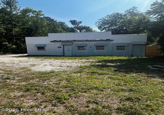 Photo 1 of Single family home for sale at 3521 Carolina Beach Rd, Wilmington, NC 28412 | MLS# 100585471 | Listing updated on 2026-08-27
