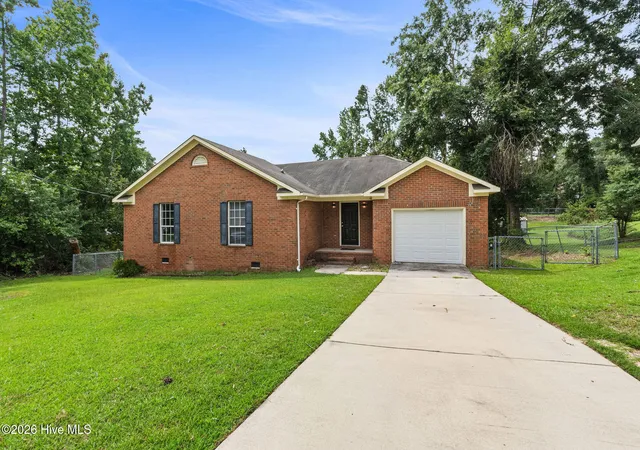Photo 2 of Single family home for sale at 3009 Mabus Dr, Augusta, GA 30909 | MLS# 100591093 | Listing updated on 2026-09-01