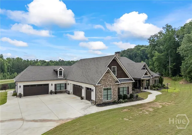 Photo 3 of Single family home for sale at 206 Highgrove Ests Dr, Monroe, GA 30655 | MLS# CL359526 | Listing updated on 2026-07-20