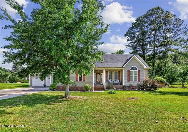 Photo 3 of Single family home for sale at 105 W Raintree Ln, Goldsboro, NC 27534 | MLS# 100576195 | Listing updated on 2026-09-17