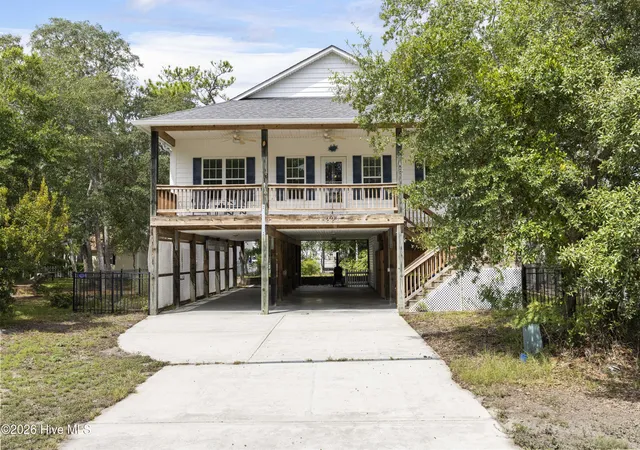 Photo 1 of Single family home for sale at 225 Ne 39th St, Oak Island, NC 28465 | MLS# 100599905 | Listing updated on 2026-08-29