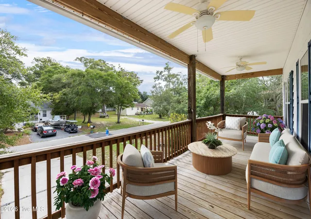 Photo 4 of Single family home for sale at 225 Ne 39Th St, Oak Island, NC 28465 | MLS# 100599905 | Listing updated on 2026-08-29