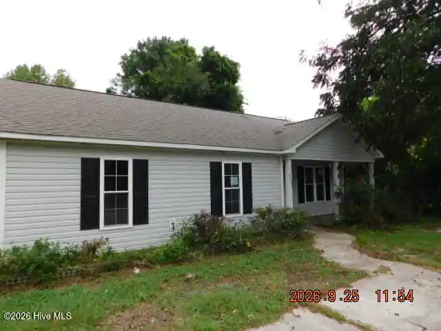Photo 1 of Single family home for sale at 406 7th Street, Maysville, NC 28555 | MLS# 100606174 | Listing updated on 2026-10-29