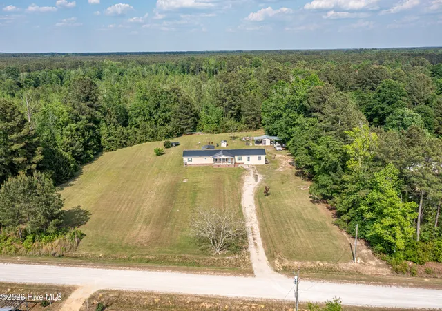 Homes for sale in Bladenboro, NC | 134 Gowens Rd, Bladenboro, NC 28320 | MLS# 100571601