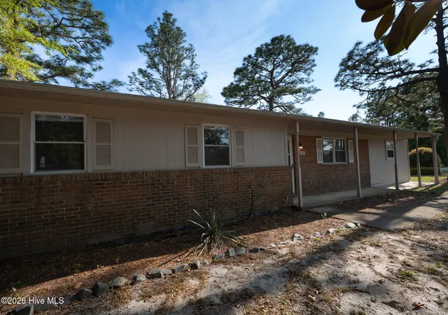 Photo 2 of Single family home for sale at 341 Lancaster Rd, Wilmington, NC 28409 | MLS# 100567624 | Listing updated on 2026-08-18