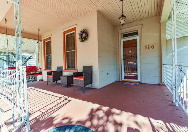 3rd image of 606 W Colonial Ave, Elizabeth City, NC 27909 | MLS# 100587559