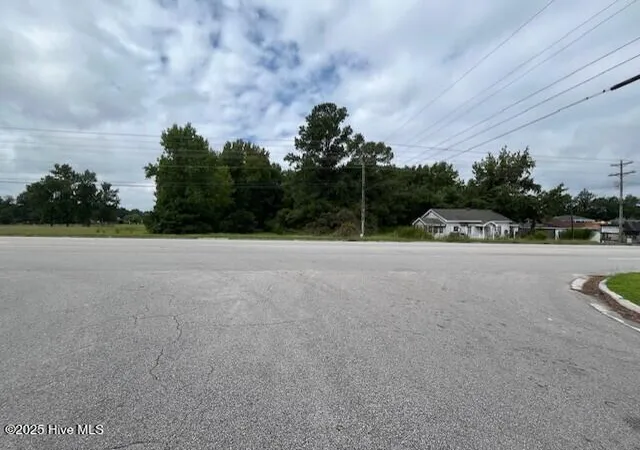 2nd image of 4275 Gum Branch Rd, Jacksonville, NC 28540 | MLS# 100523696