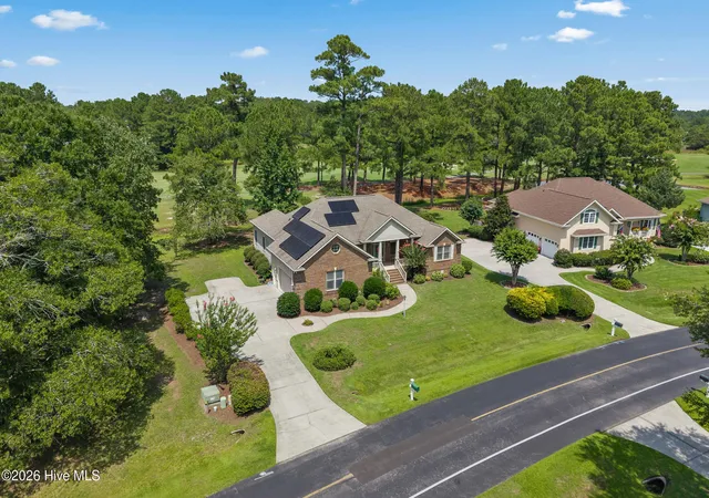 Photo 2 of Single family home for sale at 752 Wild Oak Ln Nw, Calabash, NC 28467 | MLS# 100599757 | Listing updated on 2026-09-18