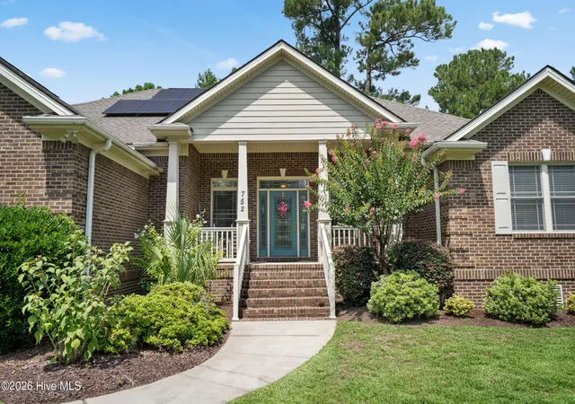 Photo 3 of Single family home for sale at 752 Wild Oak Ln Nw, Calabash, NC 28467 | MLS# 100599757 | Listing updated on 2026-09-18