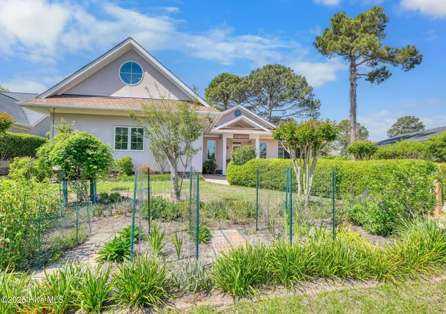 Photo 3 of Single family home for sale at 2792 Golfmaster Ct SE, Southport, NC 28461 | MLS# 100569152 | Listing updated on 2026-08-18